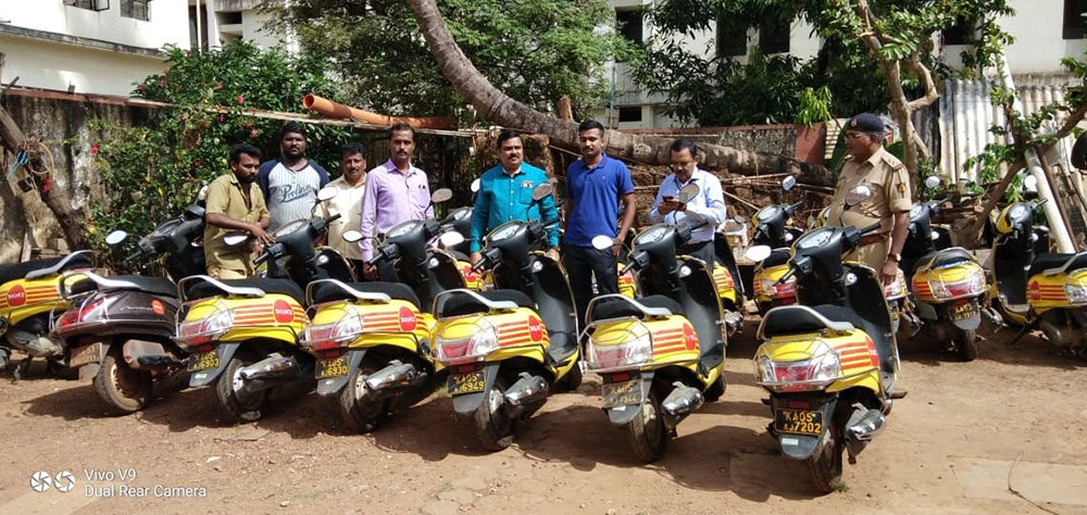 ಬೌನ್ಸ್ ಉದ್ದಿಮೆ ಮೇಲೆ ದಾಳಿ: 15 ಸ್ಕೂಟರ್ ವಶ