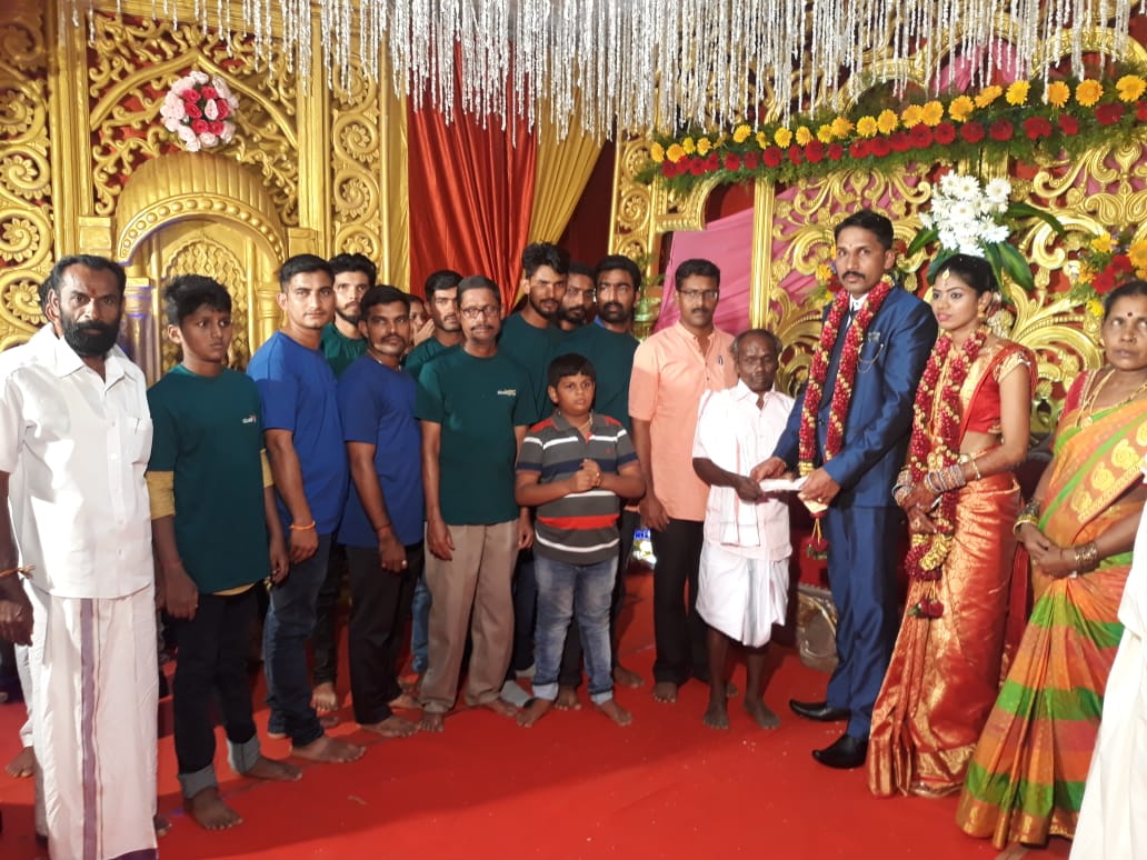 ಮದುವೆ ಉಡುಗೊರೆಯಾಗಿ ವಿಶೇಷ ಚೇತನ ವ್ಯಕ್ತಿಗೆ ಮನೆ ನಿರ್ಮಾಣಕ್ಕೆ ಸಹಾಯ