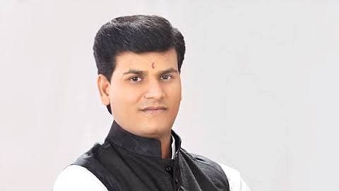 ಶಿವಸೇನೆಯ 25 ಶಾಸಕರು ಫಡ್ನವೀಸ್ ಸಂಪರ್ಕದಲ್ಲಿ: ಪಕ್ಷೇತರ ಶಾಸಕನ ಹೇಳಿಕೆ