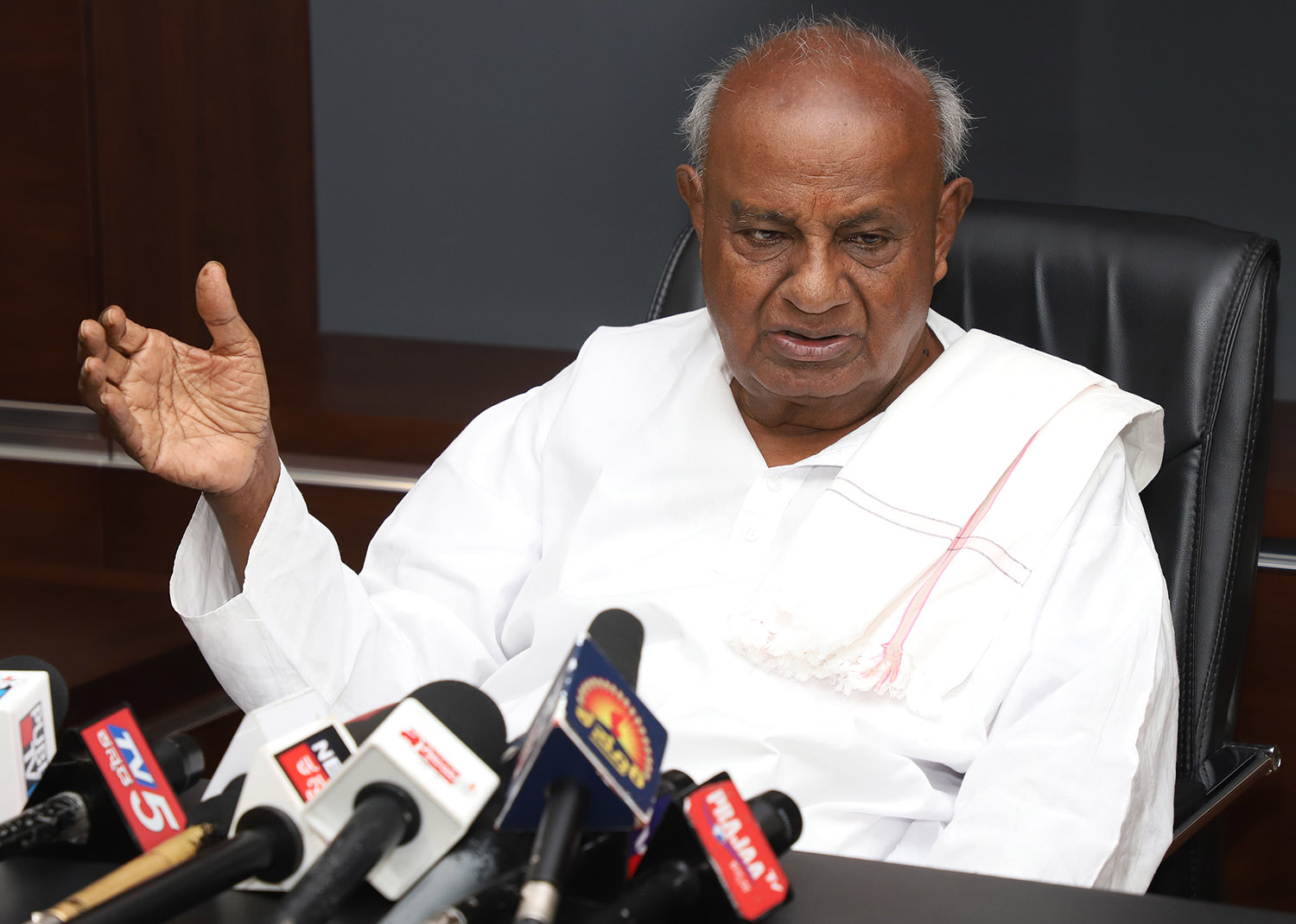 ನಾವೇನು ಆಜನ್ಮ ಶತ್ರುಗಳೇ..: ಸಿಎಂ ಬಿಎಸ್‌ವೈ ಬಗ್ಗೆ ದೇವೇಗೌಡರ ಪ್ರತಿಕ್ರಿಯೆ