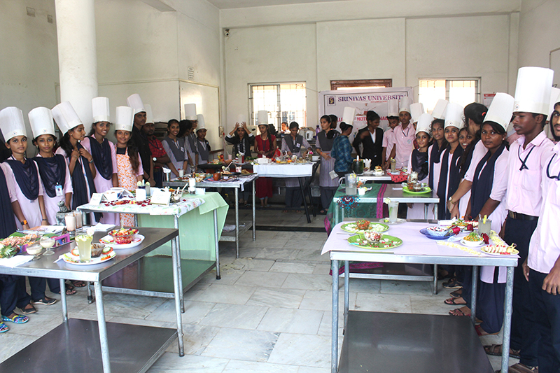 ಮಂಗಳೂರು: ಶ್ರೀನಿವಾಸ ಕಾಲೇಜಿನಲ್ಲಿ “ಬೆಂಕಿ ಇಲ್ಲದೆ ಅಡುಗೆ” ಸ್ಪರ್ಧೆ