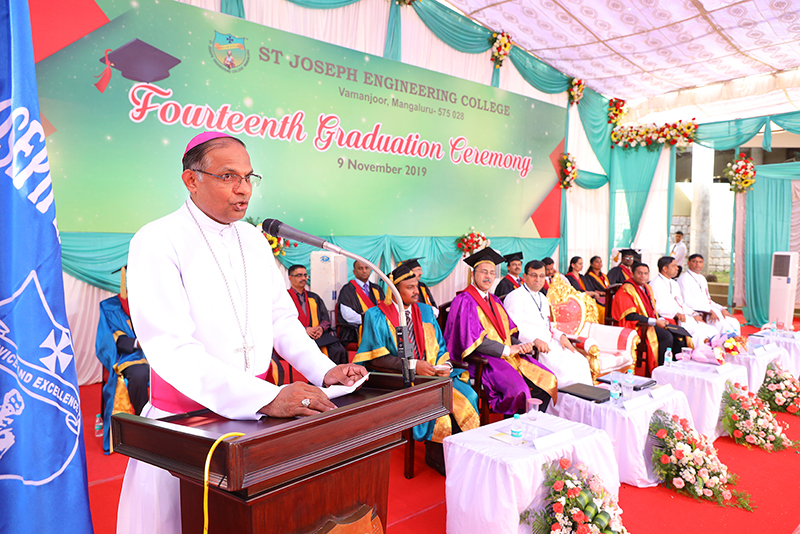 ಮಂಗಳೂರು : ಸಂತ ಜೋಸೆಫ್ ಇಂಜಿನಿಯರಿಂಗ್ ಕಾಲೇಜಿನಲ್ಲಿ 14ನೇ ಪದವಿ ಸಮಾರಂಭ