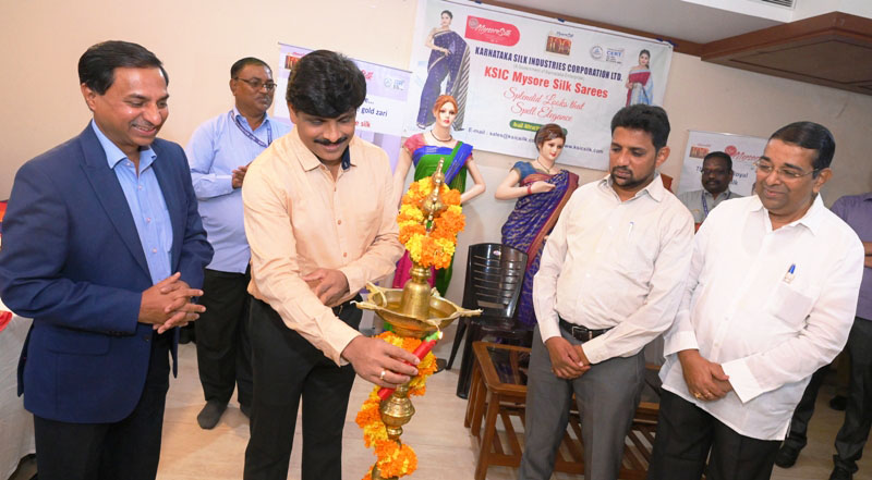 ಉಡುಪಿ: ಮೈಸೂರು ಸಿಲ್ಕ್ ಸೀರೆಗಳ ಪ್ರದರ್ಶನ-ಮಾರಾಟಕ್ಕೆ ಚಾಲನೆ