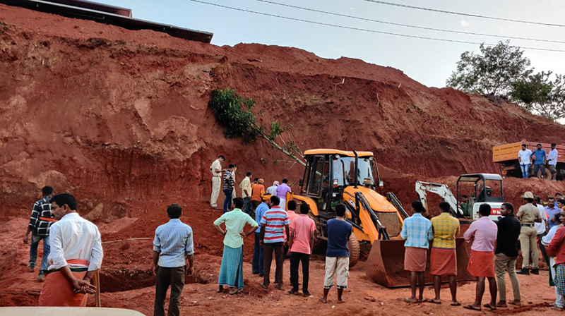 ಒಡಿಯೂರು ಬಳಿ ಗುಡ್ಡ ಕುಸಿದು ಮೂವರು ಮೃತ್ಯು ಪ್ರಕರಣ : ಶೀಘ್ರ ಪರಿಹಾರ ನೀಡುವಂತೆ ಕಾರ್ಮಿಕ ಇಲಾಖೆ ನೊಟೀಸ್