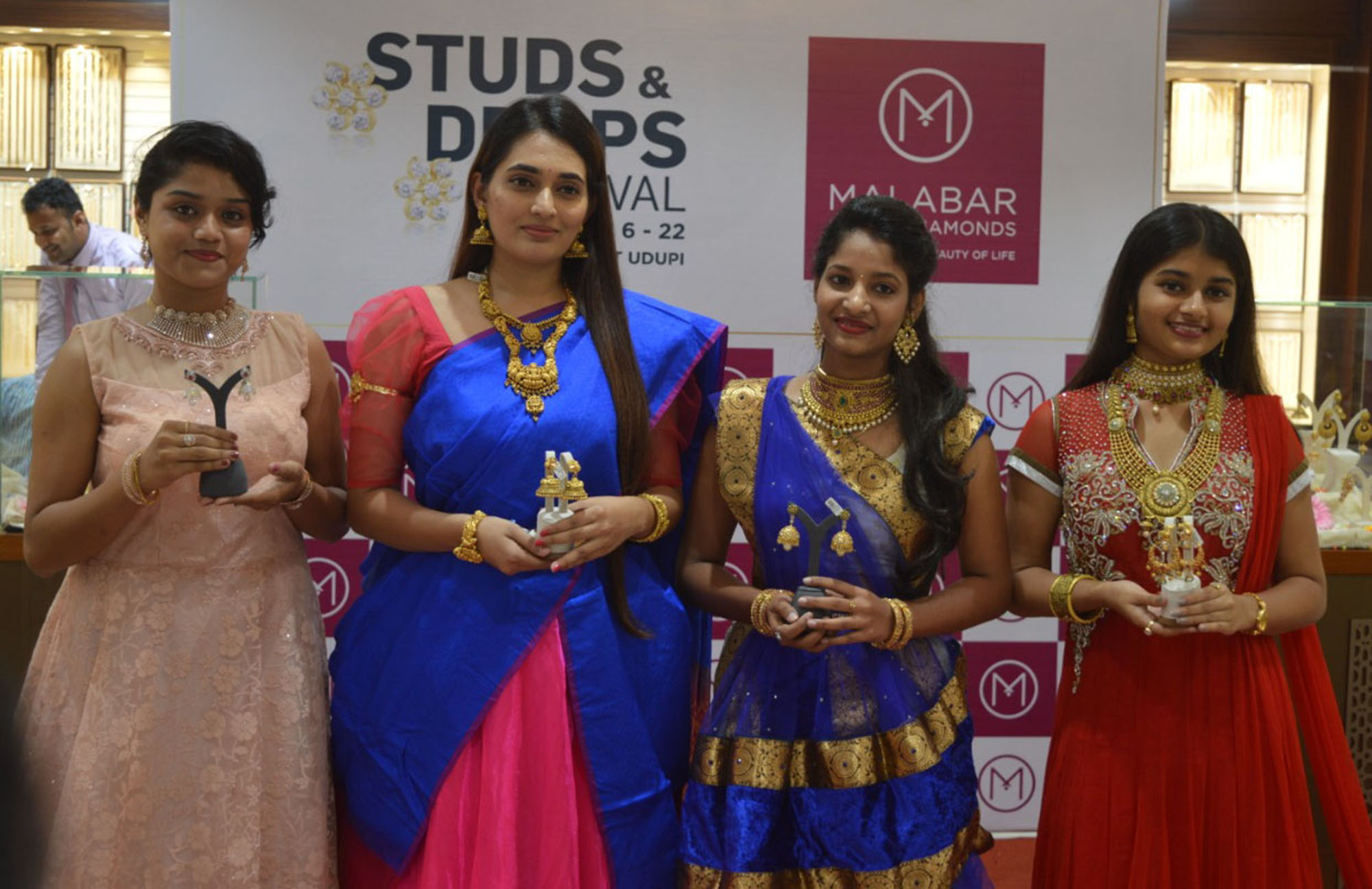 ಉಡುಪಿ: ಮಲಬಾರ್ ಗೋಲ್ಡ್ ನಲ್ಲಿ ಕಿವಿಯೋಲೆಗಳ ಉತ್ಸವ