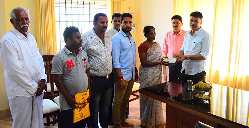 ಒಡಿಯೂರು ಗುಡ್ಡ ಕುಸಿತ ಪ್ರಕರಣ: ಮೃತ ಕುಟುಂಬಕ್ಕೆ ಪರಿಹಾರದ ಚೆಕ್ ವಿತರಣೆ