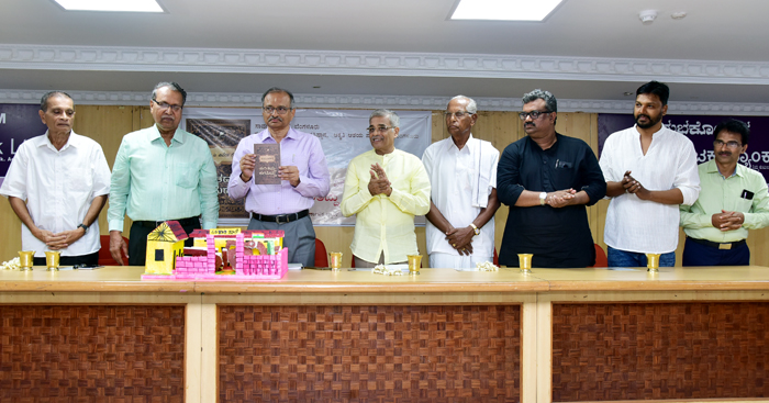 ‘ಕಲಿತದ್ದು ಕಲಿಸಿದ್ದು’ ಸಾಂಸ್ಕೃತಿಕ ಚರಿತ್ರೆಯ ದಾಖಲಾತಿ: ಪ್ರೊ ಎ.ವಿ.ನಾವಡ ‘ಕಲಿತದ್ದು ಕಲಿಸಿದ್ದು’ ಸಾಂಸ್ಕೃತಿಕ ಚರಿತ್ರೆಯ ದಾಖಲಾತಿ: ಪ್ರೊ ಎ.ವಿ.ನಾವಡ