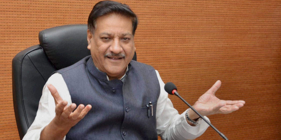 ಫಡ್ನವೀಸ್ ತಿರುಚಿದ ವಿಡಿಯೋಗಳನ್ನು ಪೋಸ್ಟ್ ಮಾಡುತ್ತಿದ್ದಾರೆ: ಪೃಥ್ವಿರಾಜ್ ಚೌಹಾಣ್