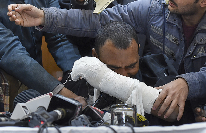 ಜಾಮಿಯಾ ವಿವಿಯಲ್ಲಿ ಪೊಲೀಸ್ ದೌರ್ಜನ್ಯ: ಕಣ್ಣಿನ ದೃಷ್ಟಿ, ಬಲಗೈ ಕಳೆದುಕೊಂಡ ವಿದ್ಯಾರ್ಥಿಗಳು