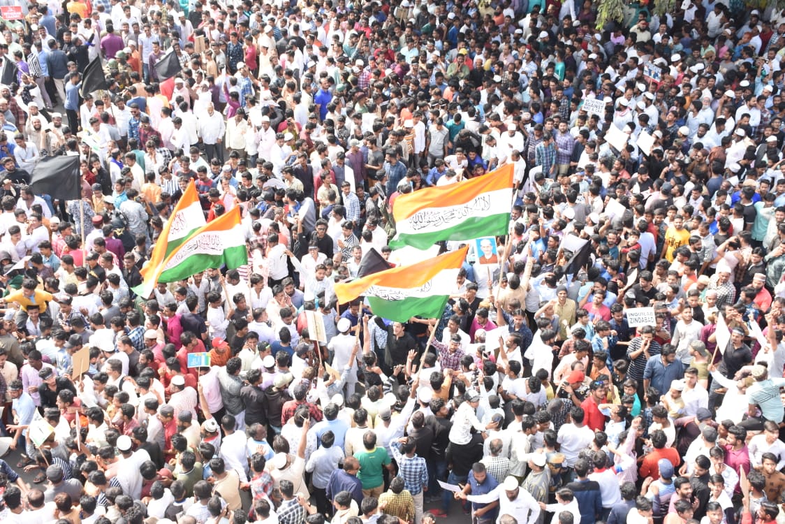 ನಿಷೇಧಾಜ್ಞೆ ನಡುವೆಯೂ ಕಲಬುರ್ಗಿಯಲ್ಲಿ ಬೃಹತ್ ಪ್ರತಿಭಟನೆ