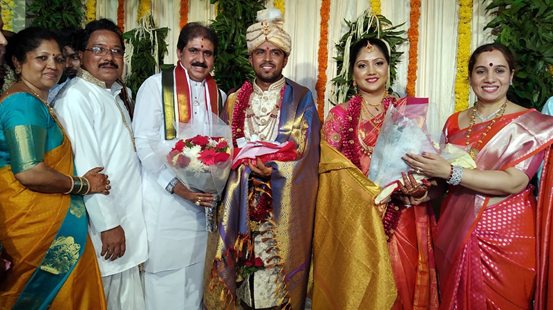 ಮುಲ್ಕಿ: ಚಂದ್ರಶೇಖರ ಸುವರ್ಣ ಪುತ್ರಿಯ ವಿವಾಹದಲ್ಲಿ ಚಂದ್ರಶೇಖರ ಸ್ವಾಮೀಜಿ