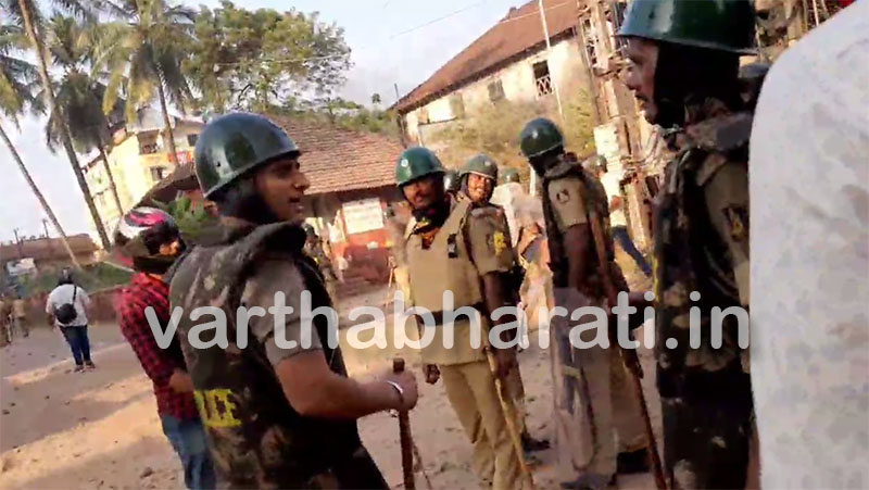 ಫೈರ್ ಮಾಡಿದ್ರೂ ಸಾಯಲಿಲ್ಲ: ಮಂಗಳೂರು ಪೊಲೀಸ್ ಅಧಿಕಾರಿಯ ಆಘಾತಕಾರಿ ಹೇಳಿಕೆ ಫೈರ್ ಮಾಡಿದ್ರೂ ಸಾಯಲಿಲ್ಲ: ಮಂಗಳೂರು ಪೊಲೀಸ್ ಅಧಿಕಾರಿಯ ಆಘಾತಕಾರಿ ಹೇಳಿಕೆ