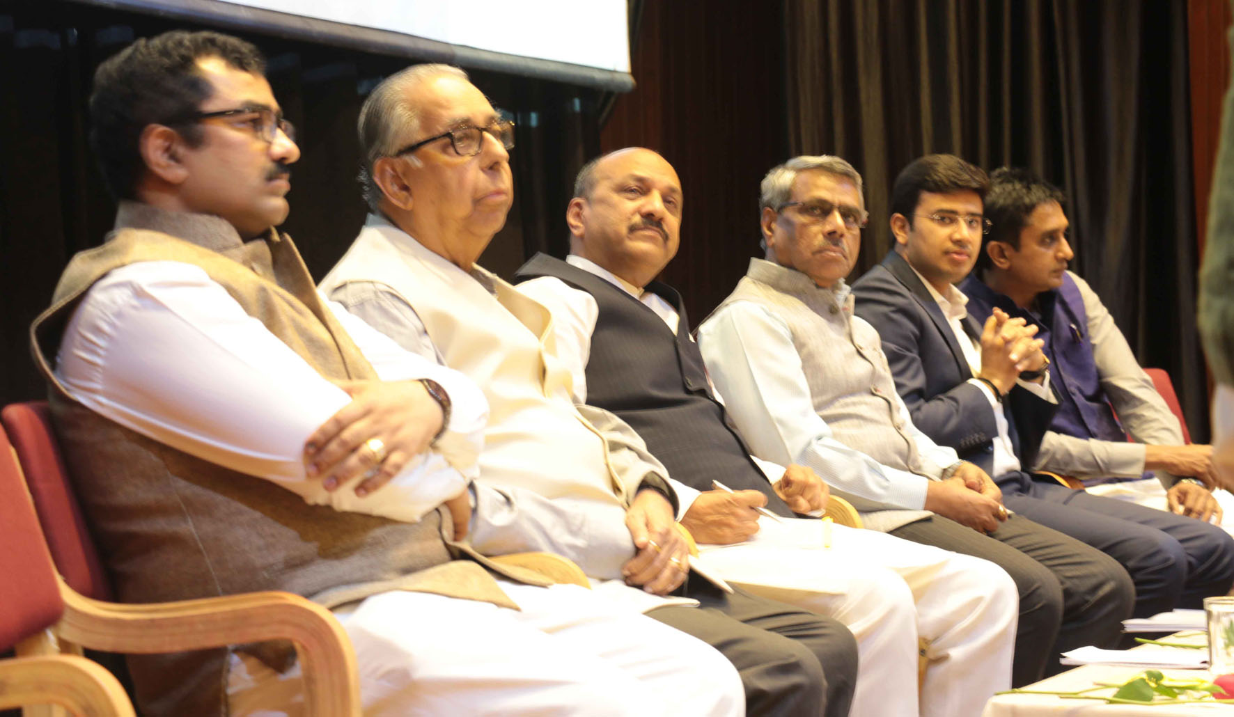 ದೇಶ ಬಿಟ್ಟು ಹೋದ ಮುಸ್ಲಿಮರಿಗೆ ಮತ್ತೇಕೆ ಪೌರತ್ವ ನೀಡಬೇಕು: ತೇಜಸ್ವಿ ಸೂರ್ಯ