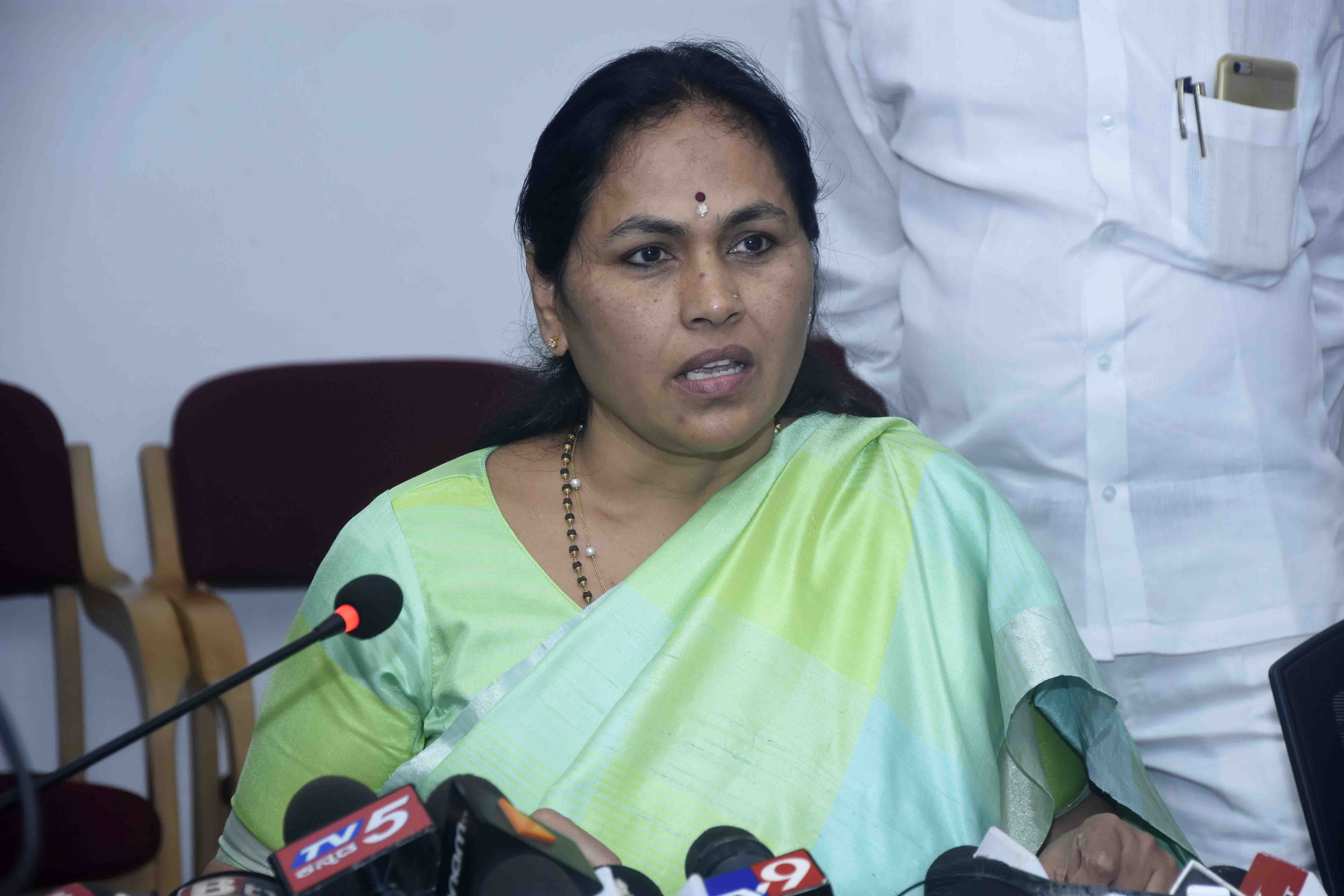 ಹಿಂಸಾತ್ಮಕ ಘಟನೆಗೆ ಕಾಂಗ್ರೆಸ್ ನಾಯಕರು ಕಾರಣ: ಶೋಭಾ ಕರಂದ್ಲಾಜೆ