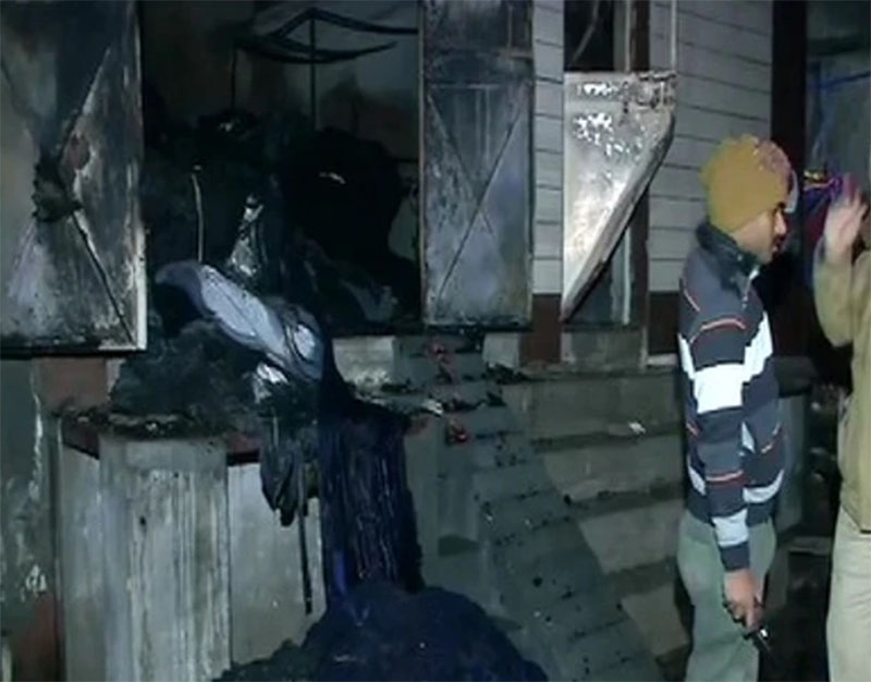 ಭೀಕರ ಬೆಂಕಿ ದುರಂತ: 9 ಮಂದಿ ಸಜೀವ ದಹನ