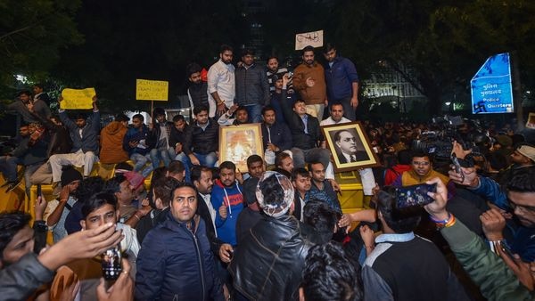 ಜಾಮಿಯಾ:8ನೇ ದಿನಕ್ಕೆ ಕಾಲಿರಿಸಿದ ಪೌರತ್ವ ಕಾಯ್ದೆ ವಿರುದ್ಧದ ಪ್ರತಿಭಟನೆ