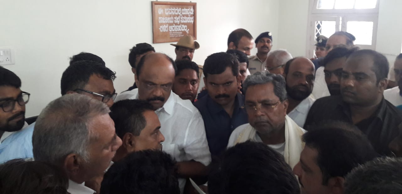 ಮಂಗಳೂರು ಗೋಲಿಬಾರ್ ಪ್ರಕರಣ: ಉಳ್ಳಾಲದ ಕೌನ್ಸಿಲರ್‌ಗಳಿಂದ ಸಿದ್ದರಾಮಯ್ಯರಿಗೆ ಮನವಿ