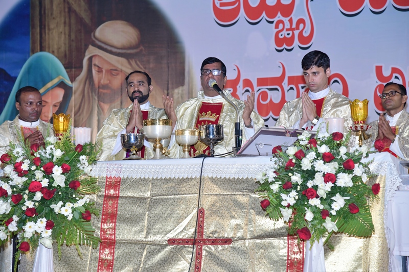 ಮಂಗಳೂರಿನಲ್ಲಿ ಸಂಭ್ರಮದ ಕ್ರಿಸ್‌ಮಸ್ ಆಚರಣೆ