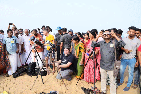 ಸೂರ್ಯಗ್ರಹಣ: ದೇಶದ ಗಮನಸೆಳೆದ ಚೆರ್ವತ್ತೂರು