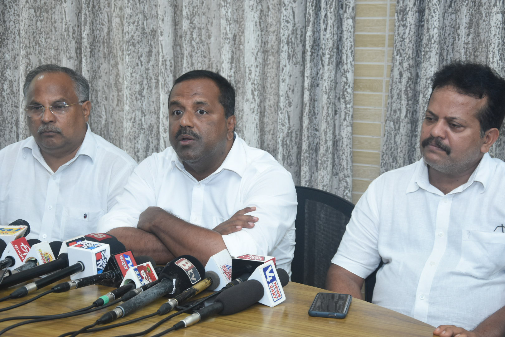 ಸಾವಿನ ಮನೆಯಲ್ಲೂ ರಾಜಕೀಯ ಸರಿಯಲ್ಲ: ಯು.ಟಿ.ಖಾದರ್