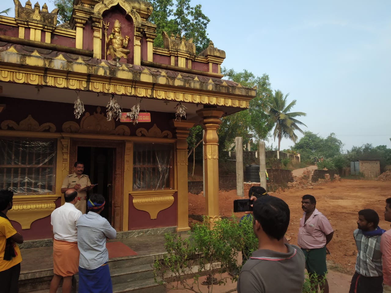 ಬಂಟ್ವಾಳ : ಶ್ರೀ ನಾರಾಯಣ ಗುರು ಮಂದಿರದ ಕಾಣಿಕೆ ಡಬ್ಬಿಯಿಂದ ಕಳವು