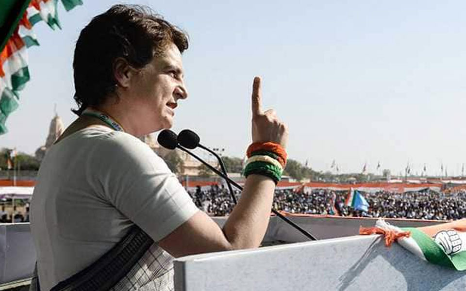 ದೇಶದ ಯುವಕರನ್ನು ಕದಲಿಸಲು ಸಾಧ್ಯವಿಲ್ಲ: ಅಮಿತ್ ಶಾಗೆ ಪ್ರಿಯಾಂಕಾ ತಿರುಗೇಟು