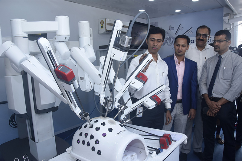 ಮಂಗಳೂರು: ಎ.ಜೆ. ಆಸ್ಪತ್ರೆಯಲ್ಲಿ ರೊಬೊಟ್ ಸಶ್ತ್ರ ಚಿಕಿತ್ಸೆ