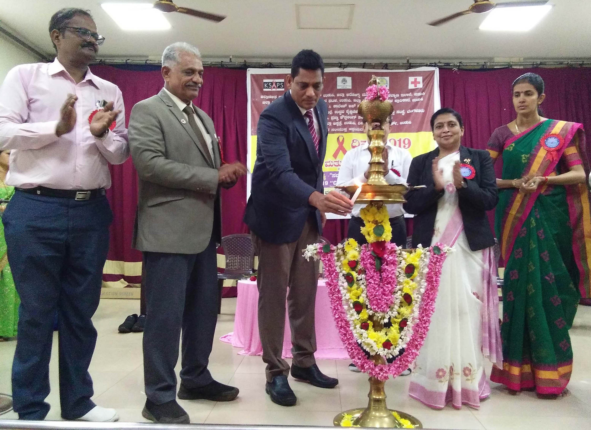 ಏಡ್ಸ್ ರೋಗ ಎದುರಿಸಲು ಸಮಾಜದ ಪ್ರತಿರೋಧ ಎದುರಾಗಬಾರದು -ವಿವೇಕಾನಂದ ಪಂಡಿತ್