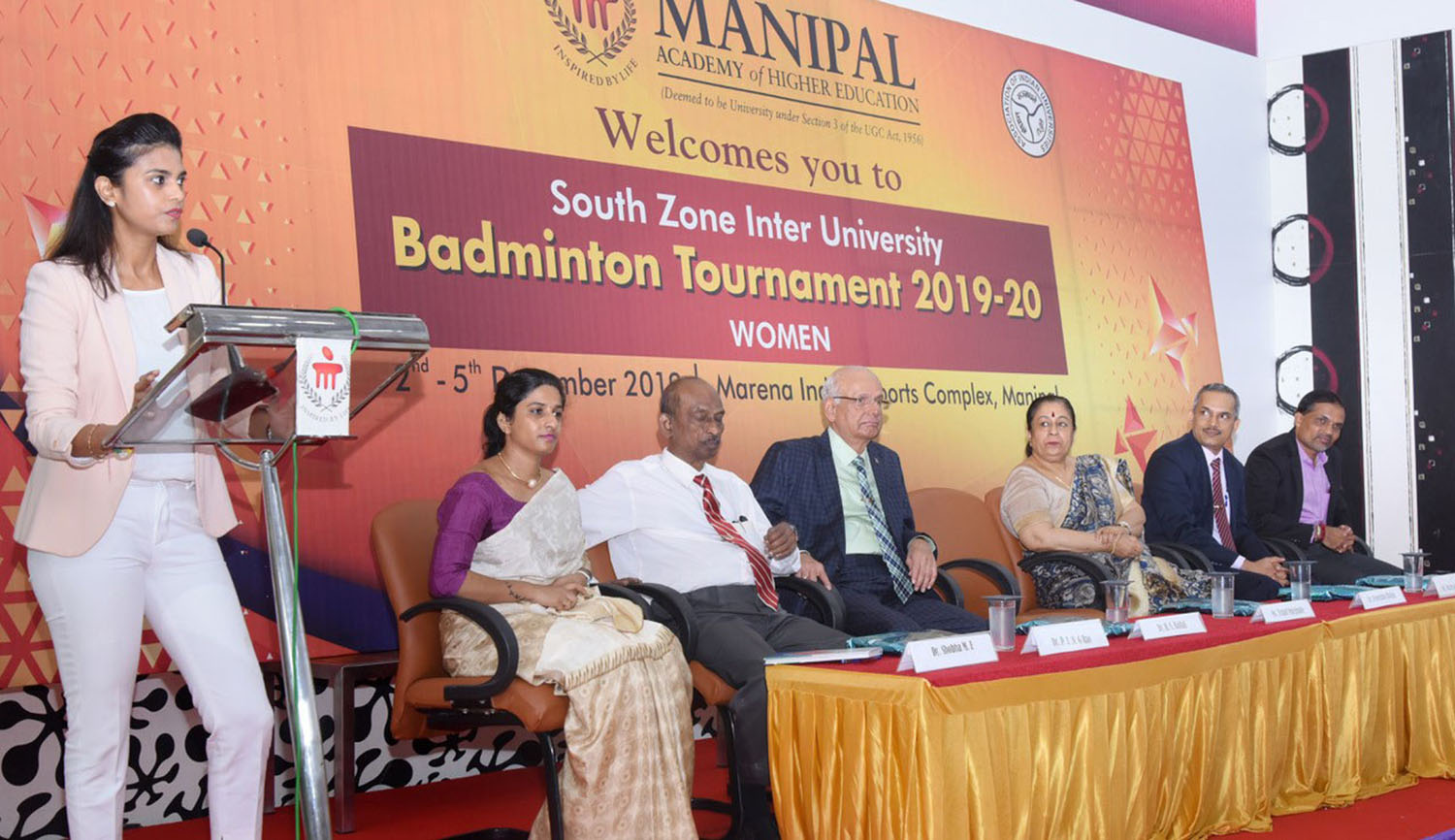 ದ.ವಲಯ ಅಂತರ ವಿವಿ ಮಹಿಳಾ ಬ್ಯಾಡ್ಮಿಂಟನ್ ಉದ್ಘಾಟನೆ