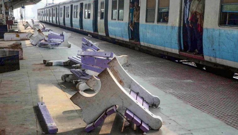 ಸಿಎಎ ವಿರೋಧಿ ಪ್ರತಿಭಟನಾಕಾರರು 80 ಕೋ.ರೂ.ನಷ್ಟ ಪಾವತಿಸಬೇಕು: ರೈಲ್ವೆ ಮಂಡಳಿ ಅಧ್ಯಕ್ಷ