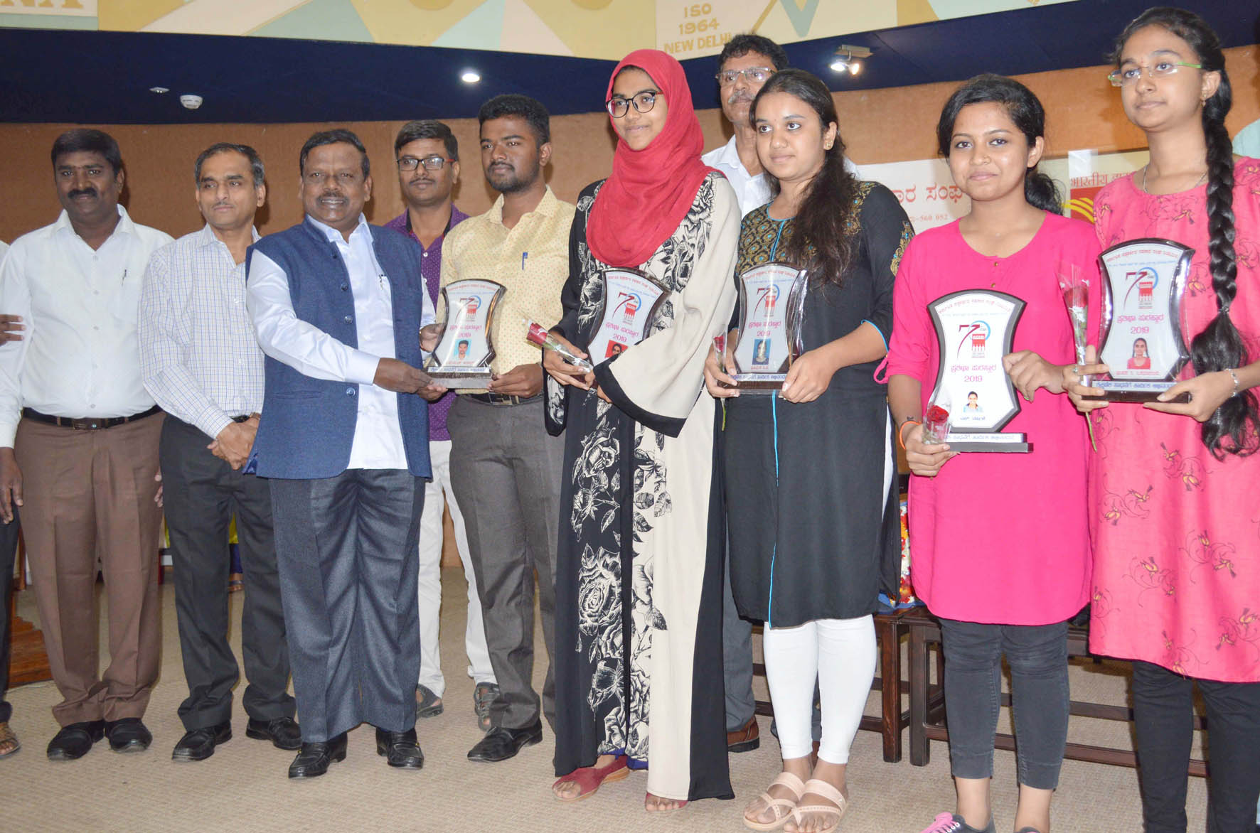 ಗಣ್ಯರನ್ನು ಗುರುತಿಸುವ ಕೆಲಸವನ್ನು ಅಂಚೆ ಇಲಾಖೆ ಮಾಡಲಿ: ರಾಜ್ಯಸಭಾ ಸದಸ್ಯ ಎಲ್.ಹನುಮಂತಯ್ಯ