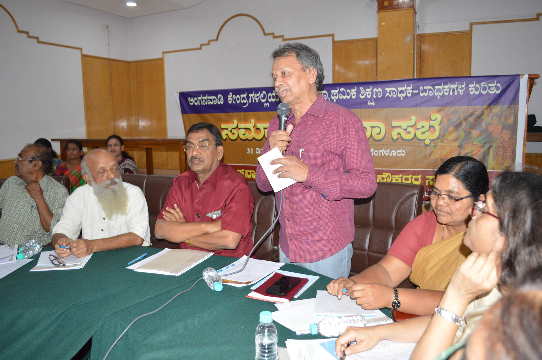 ಜಂಟಿ ಕಾರ್ಯಯೋಜನೆ ಮೂಲಕ ಶಾಲೆಗಳ ಆರಂಭ ಅಗತ್ಯ: ಪ್ರೊ.ಬರಗೂರು ರಾಮಚಂದ್ರಪ್ಪ