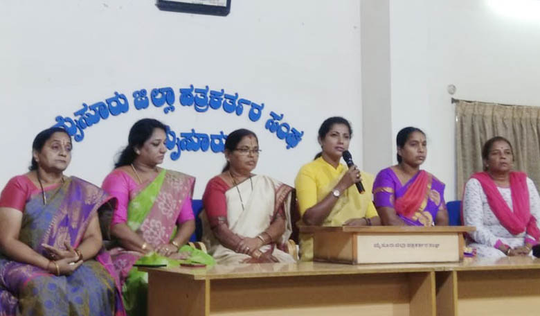 ಸಿಎಎ-ಎನ್‌ಆರ್‌ಸಿ ವಿರೋಧಿಸಿ ರಾಜ್ಯಾದ್ಯಂತ ರಂಗೋಲಿ ಪ್ರತಿಭಟನೆ: ಡಾ.ಪುಷ್ಪಾ ಅಮರನಾಥ್