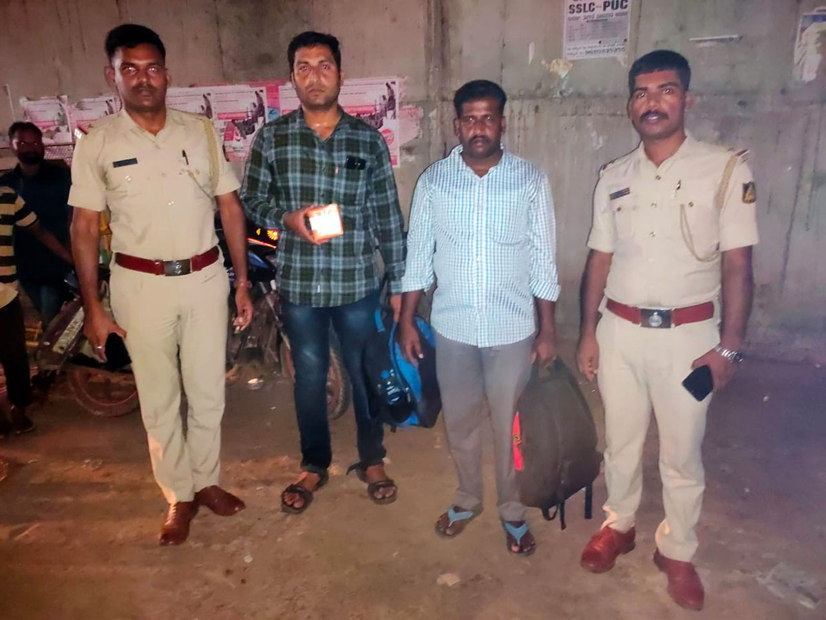 ಬೈಂದೂರು ಜಂಕ್ಷನ್ ಬಳಿ ಬಾಂಬ್ ಸಹಿತ ಇಬ್ಬರ ಸೆರೆ !