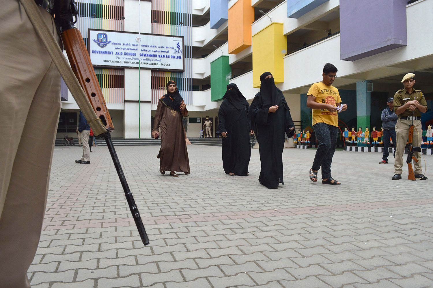 ಮತ ಎಣಿಕೆ ಕೇಂದ್ರಗಳ ಸುತ್ತಮುತ್ತ ನಿಷೇದಾಜ್ಞೆ ಜಾರಿ