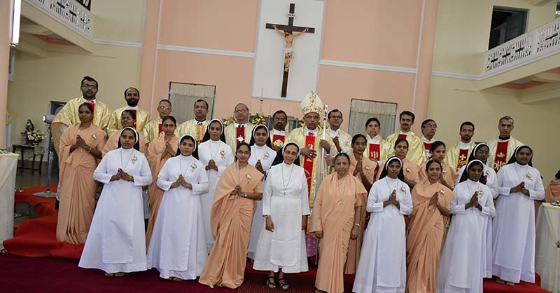 ಕಾರ್ಮೆಲ್: ಭಗಿನಿಯರ ಪ್ರತಿಜ್ಞಾ ಸ್ವೀಕಾರ