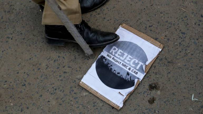 ಕಟೆಕಟೆಯಲ್ಲಿ ಉತ್ತರಪ್ರದೇಶದ ಆಡಳಿತ ಕಟೆಕಟೆಯಲ್ಲಿ ಉತ್ತರಪ್ರದೇಶದ ಆಡಳಿತ