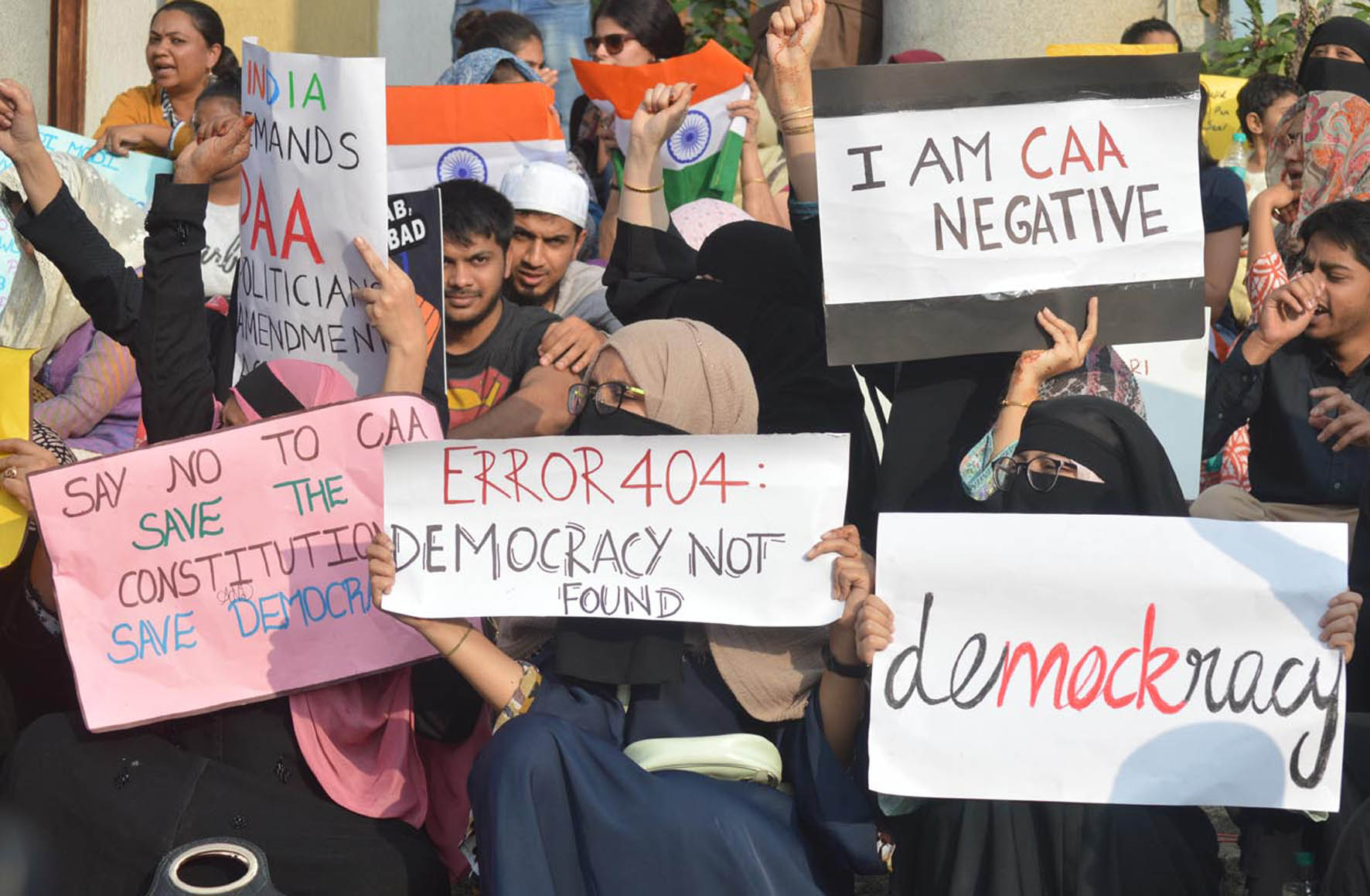 ಬೆಂಗಳೂರು: ಜೆಎನ್‌ಯು ದಾಳಿ, ಸಿಎಎ ವಿರೋಧಿಸಿ ಮಹಿಳೆಯರ ಪ್ರತಿಭಟನೆ