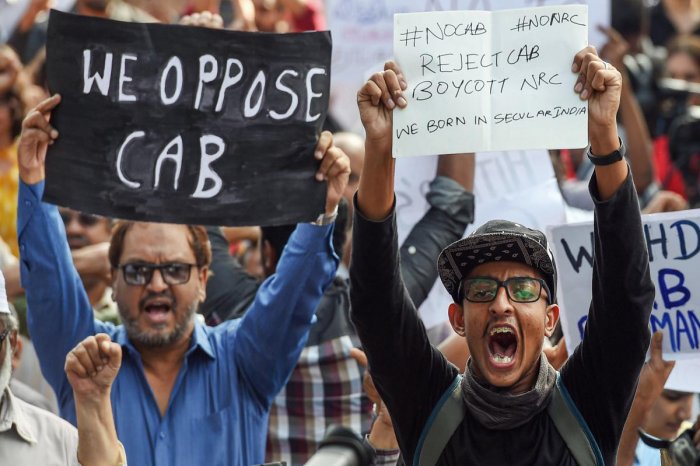 ದಿಲ್ಲಿ ಪೊಲೀಸರಿಂದ ನಸುಕಿನಲ್ಲಿ ಟೆಂಟ್ ಧ್ವಂಸ: ಸಿಎಎ ವಿರೋಧಿ ಪ್ರತಿಭಟನಾಕಾರರ ಆರೋಪ