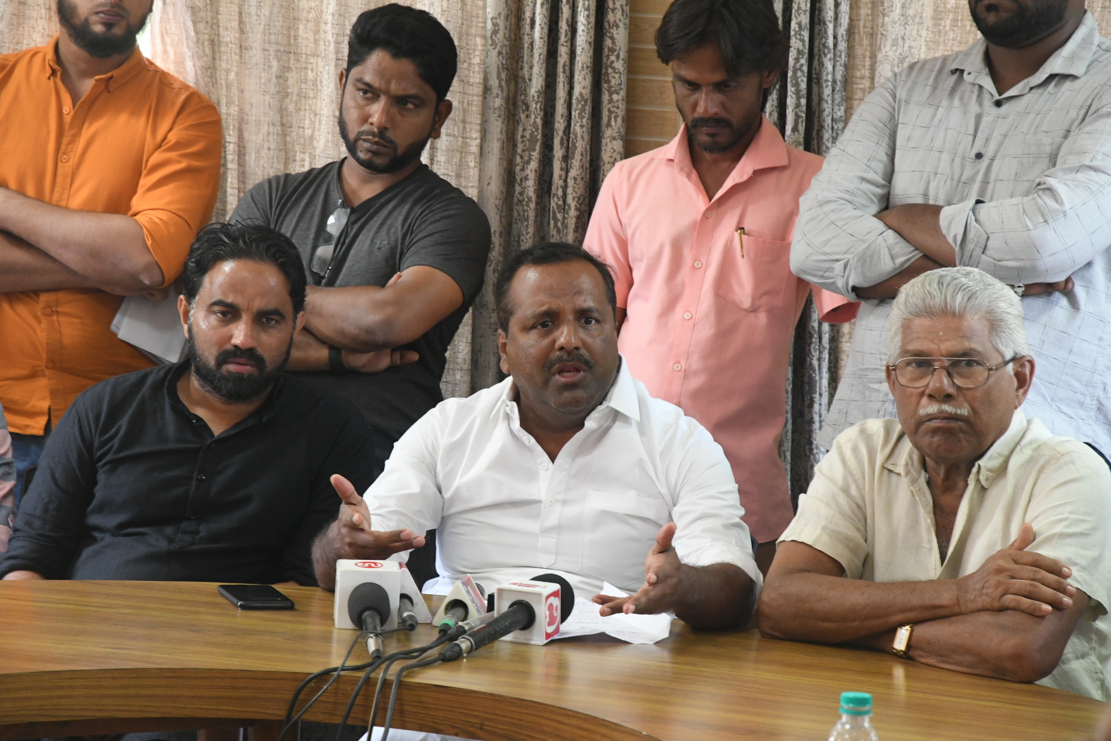 ಶಿಲಾನ್ಯಾಸ ಕಾರ್ಯಕ್ರಮದಲ್ಲಿ ಸ್ಥಳೀಯ ಜನಪ್ರತಿನಿಧಿಗಳ ಕಡೆಗಣನೆಗೆ ಹಕ್ಕುಚ್ಯುತಿ ಮಂಡನೆ: ಶಾಸಕ ಯು.ಟಿ.ಖಾದರ್