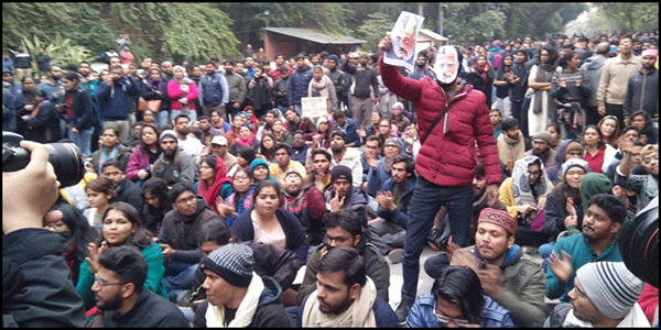 ಉಕ್ಕೇರುತ್ತಿರುವ ವಿದ್ಯಾರ್ಥಿ ಪ್ರತಿರೋಧಗಳು