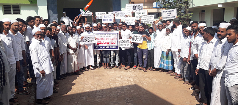 ಉಳ್ಳಾಲ ಮಾರ್ಗತಲೆಯಲ್ಲಿ ಪ್ರತಿಭಟನೆ