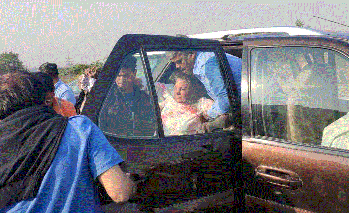 ಕಾರು ಅಪಘಾತ: ನಟಿ ಶಬನಾ ಆಝ್ಮಿಗೆ ಗಂಭೀರ ಗಾಯ