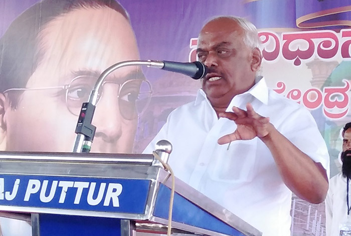 ಸಂವಿಧಾನ ಉಲ್ಲಂಘಿಸಿ ಆಡಳಿತ ನಡೆಸಲು ಯಾವ ಸರಕಾರಕ್ಕೂ ಅಧಿಕಾರವಿಲ್ಲ: ರಮೇಶ್‍ ಕುಮಾರ್