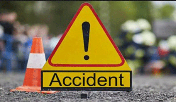 ಪ್ರವಾಸ ತೆರಳುತ್ತಿದ್ದ ಬಸ್ ಮರಕ್ಕೆ ಢಿಕ್ಕಿ: ಹಲವು ವಿದ್ಯಾರ್ಥಿಗಳಿಗೆ ಗಾಯ