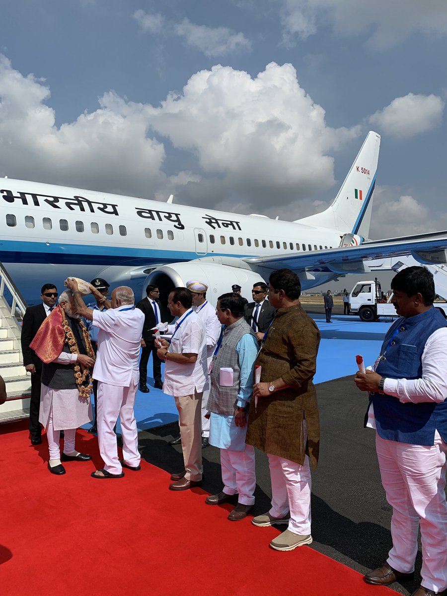 ತುಮಕೂರಿನ ಸಿದ್ಧಗಂಗಾ ಮಠಕ್ಕೆ ಪ್ರಧಾನಿ ಮೋದಿ ಭೇಟಿ