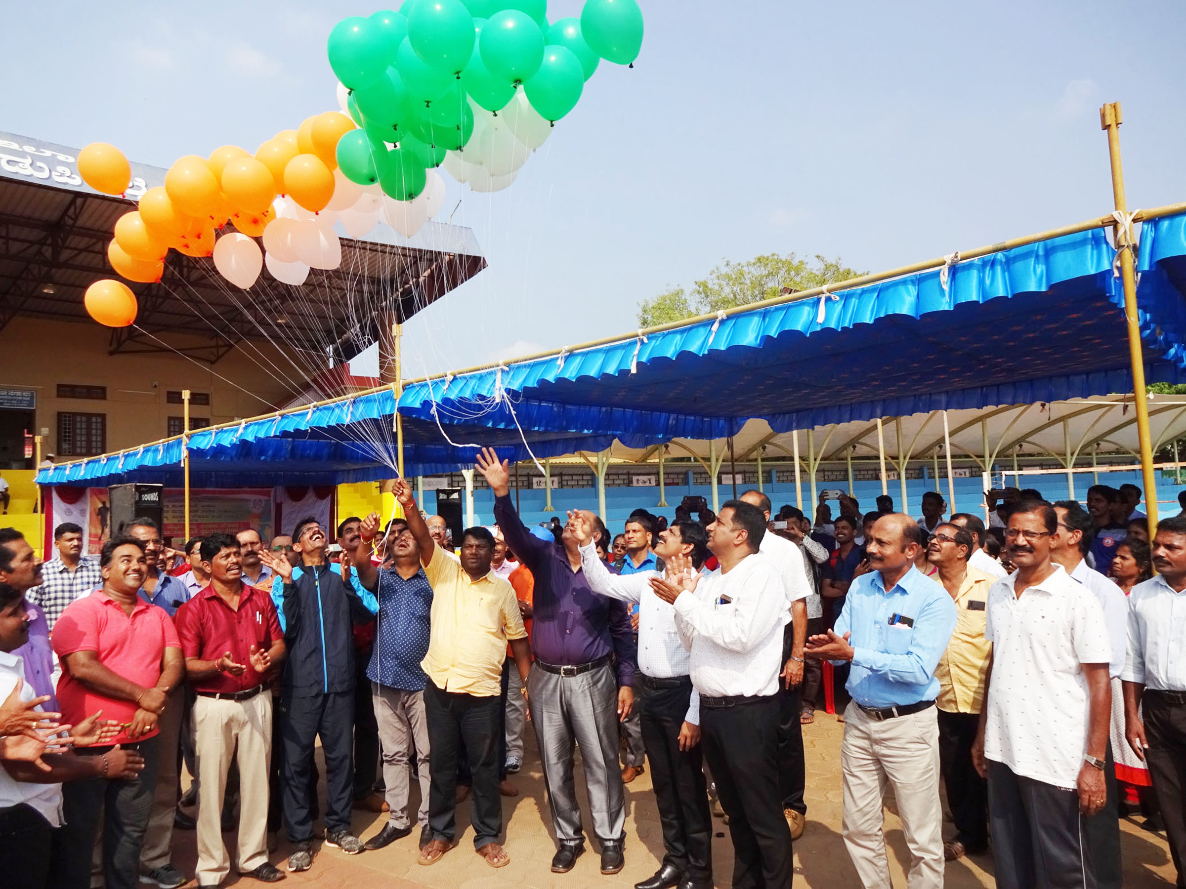 ಜಿಲ್ಲೆಯ ಅಭಿವೃದ್ಧಿಗೆ ಸರಕಾರಿ ನೌಕರರ ಸೇವಾ ಮನೋಭಾವ ಕಾರಣ: ದಿನಕರ ಬಾಬು