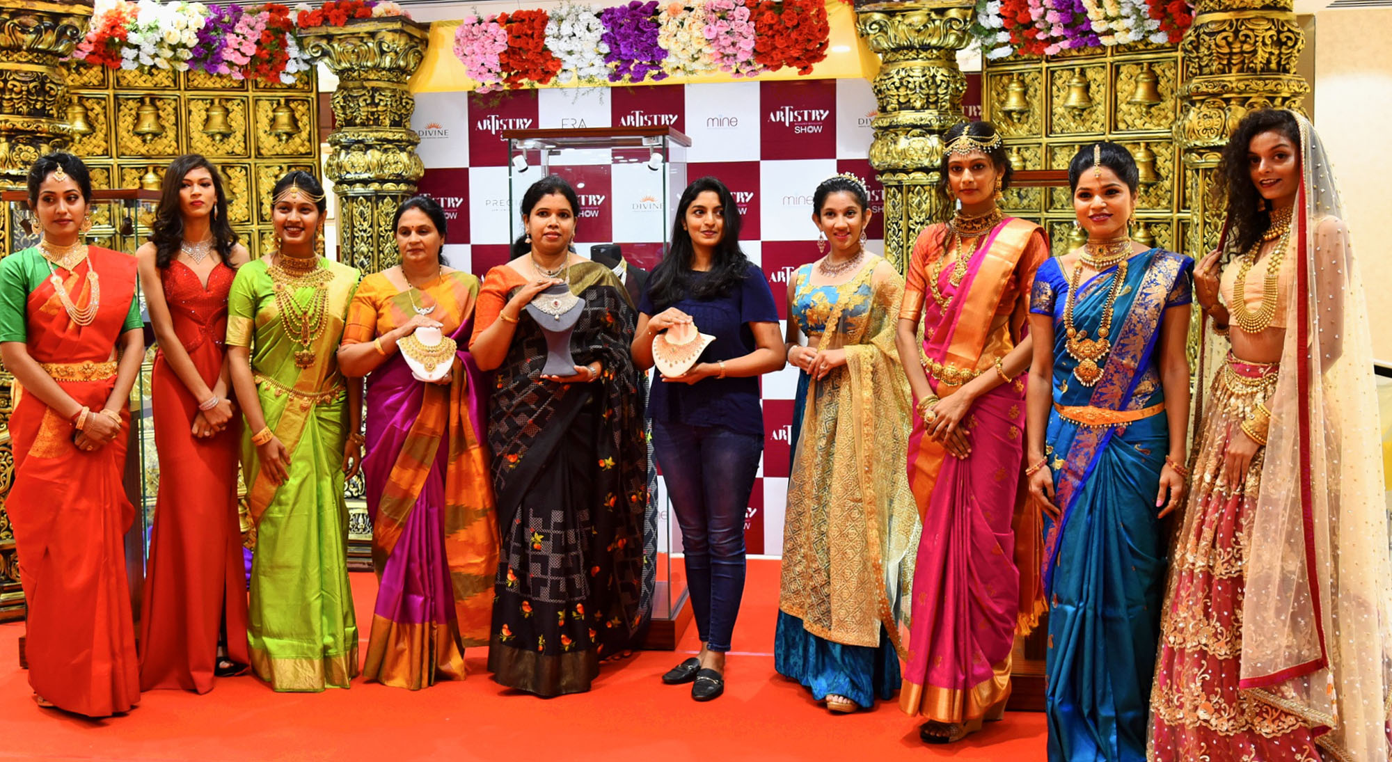 ಮಲಬಾರ್ ಗೋಲ್ಡ್‌ನಲ್ಲಿ ‘ಆರ್ಟಿಸ್ಟ್ರಿ’ ಪ್ರದರ್ಶನ -ಮಾರಾಟ ಉದ್ಘಾಟನೆ