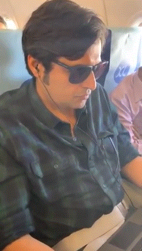 ನೀವು ಹೇಡಿಯೇ ಅಥವಾ ಪತ್ರಕರ್ತನೇ?: ವಿಮಾನದಲ್ಲಿ ಅರ್ನಬ್ ಗೋಸ್ವಾಮಿಯ ಬೆವರಿಳಿಸಿದ ಕುನಾಲ್ ಕಾಮ್ರಾ