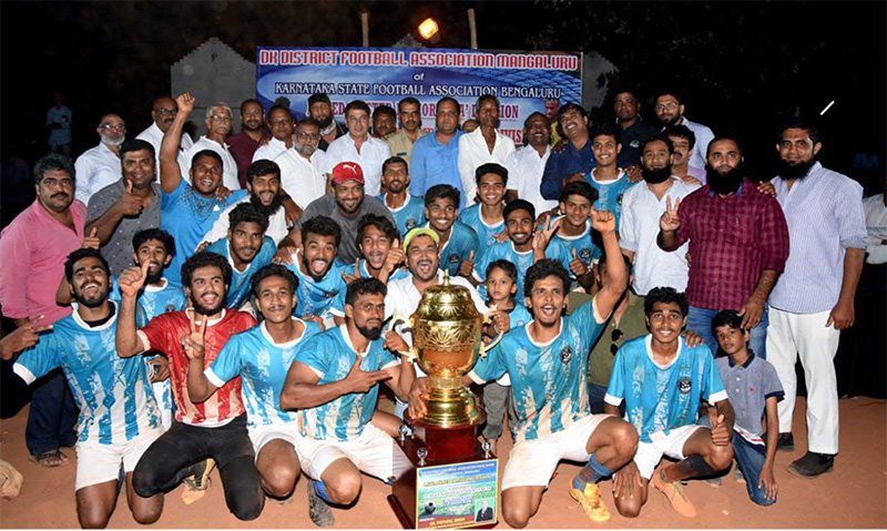 ಫುಟ್ಬಾಲ್ ಲೀಗ್ ಪಂದ್ಯಾವಳಿ: ಜೆನಿಫಾ ಉಳ್ಳಾಲ, ಬೋಳಾರ ಬ್ರದರ್ಸ್‌ ತಂಡಕ್ಕೆ ಪ್ರಶಸ್ತಿ